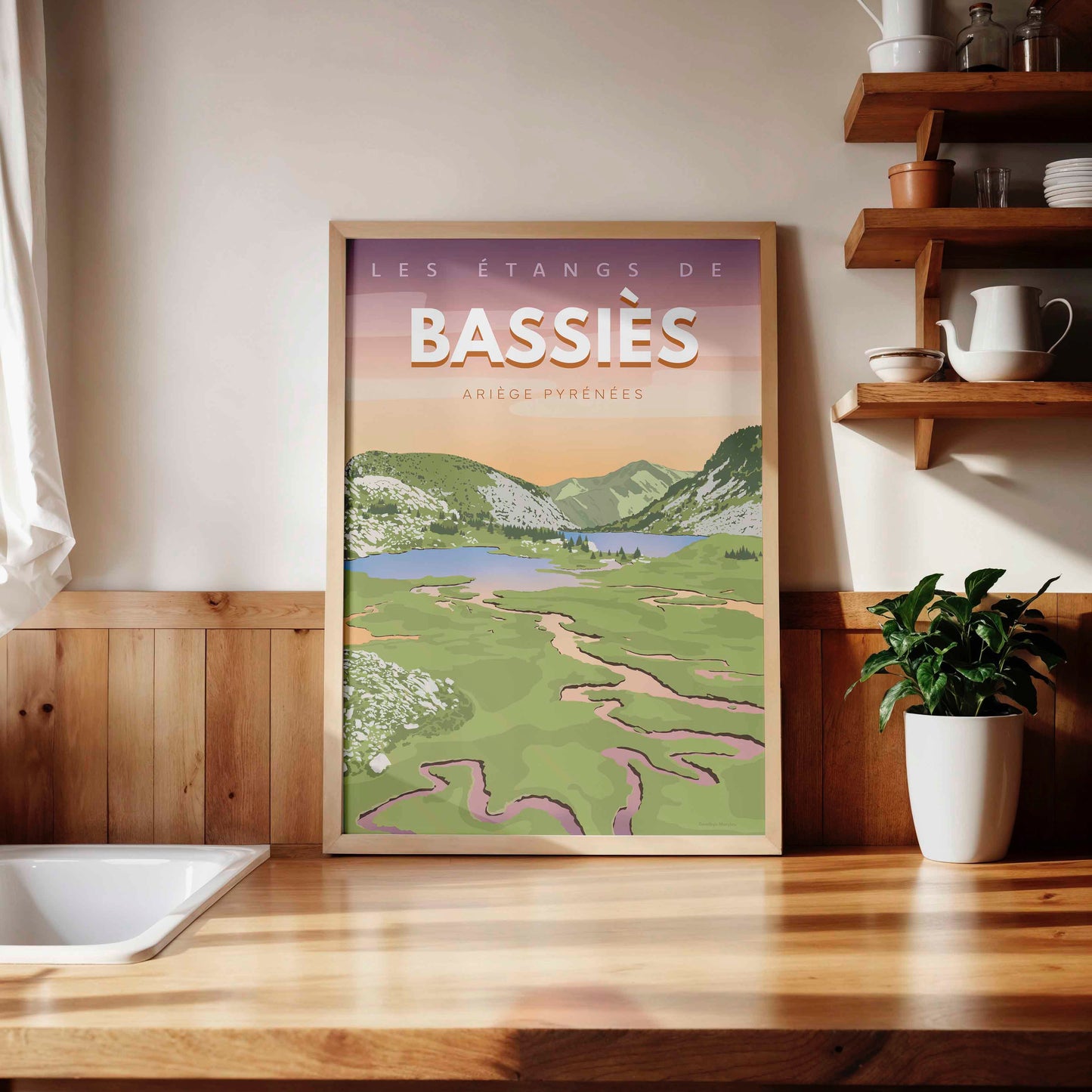 Affiche Goodbye Marylou exposée sur un plan de travail en bois dans une cuisine lumineuse avec des étagères rustiques.
