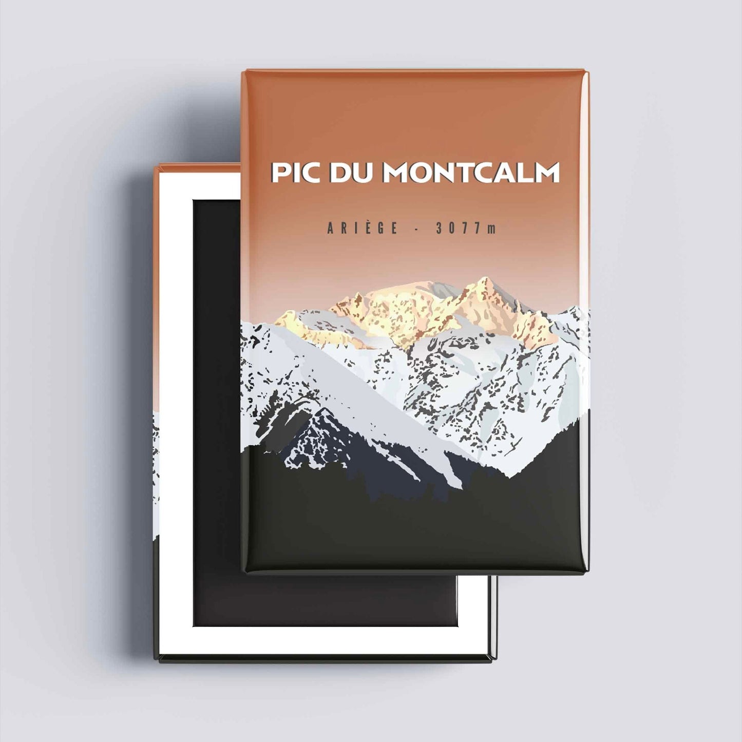 Souvenir Ariège : magnet Pic du Montcalm en format compact